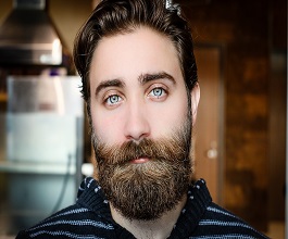 https://www.mashlubricant.com.mindalubricant.com/uploads/management/beard-1845166_1280_6767de2ea2376.jpg